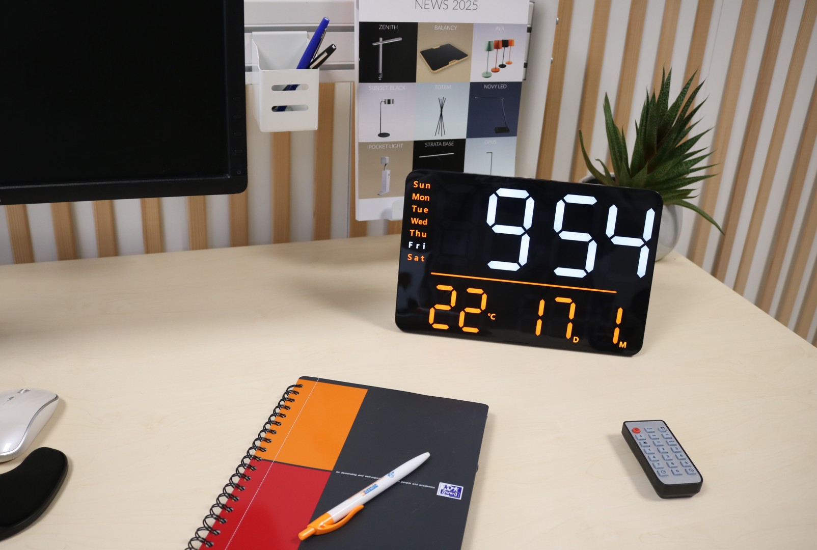 UNILUX NUMI LED-Uhr mit intelligenter Helligkeitsregelung