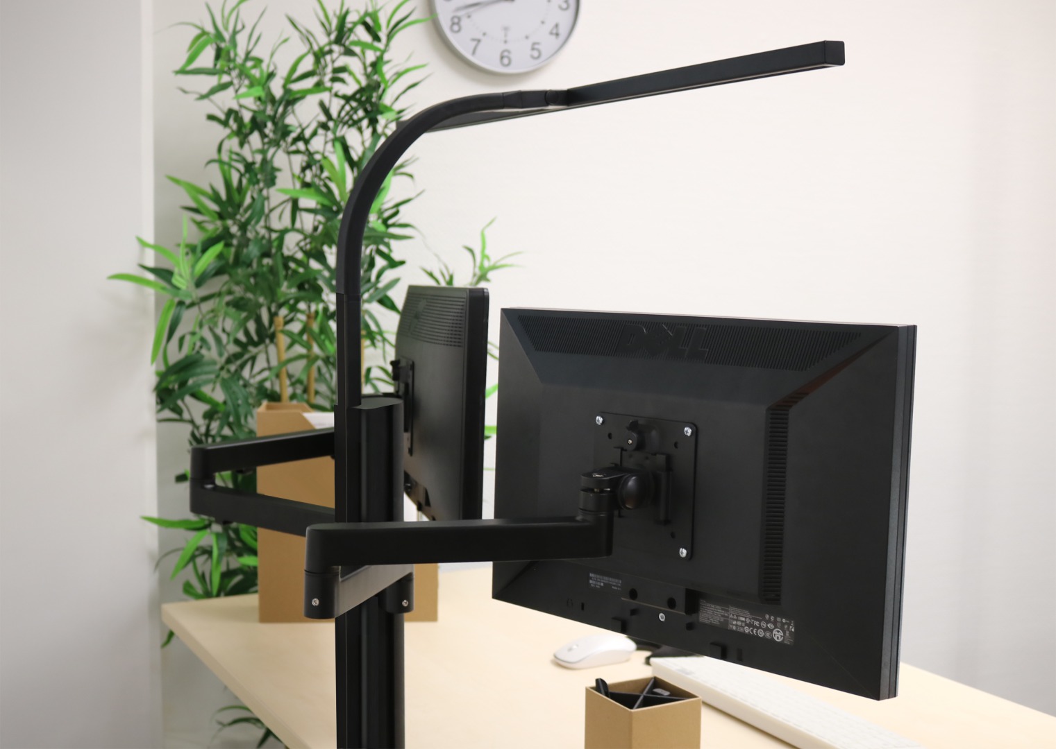 UNILUX AXIO Doppel-Monitorarm mit modularem System