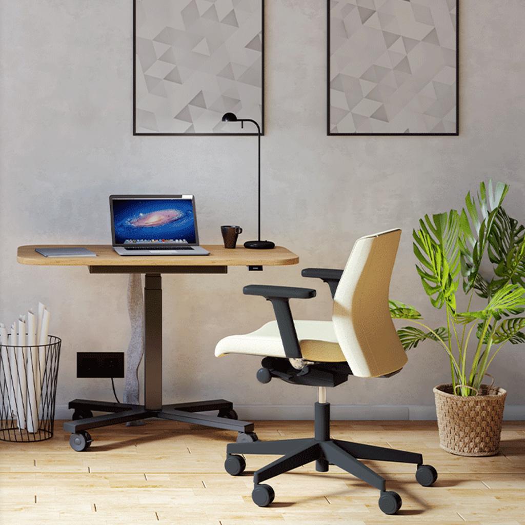 Home Office Arbeitsplatz mit Schreibtisch