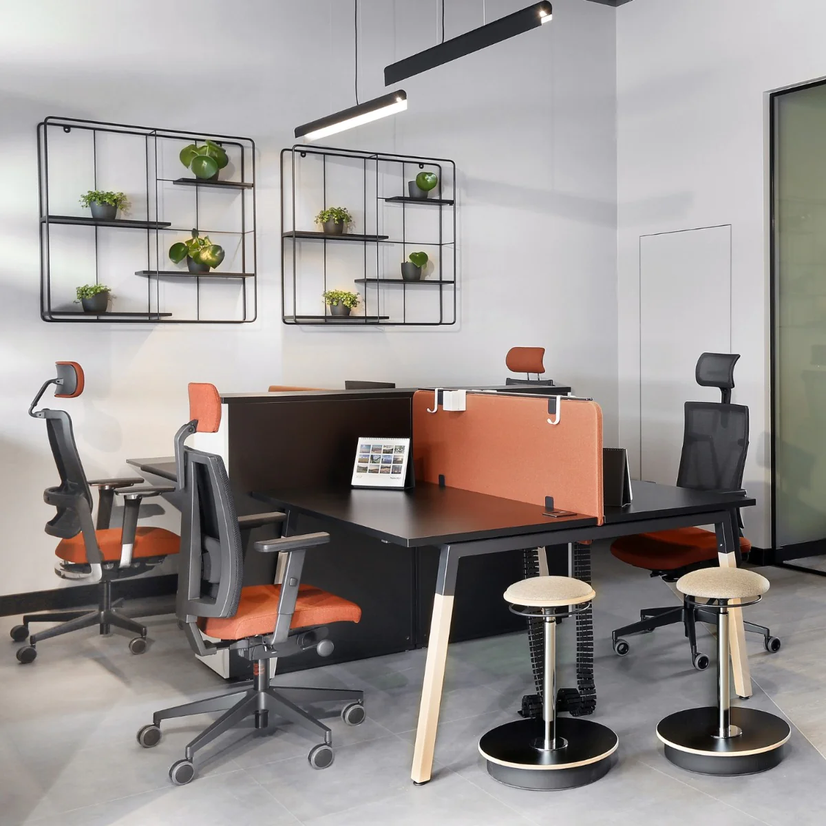Nowy Styl Sitz-Steh-Hocker Belise