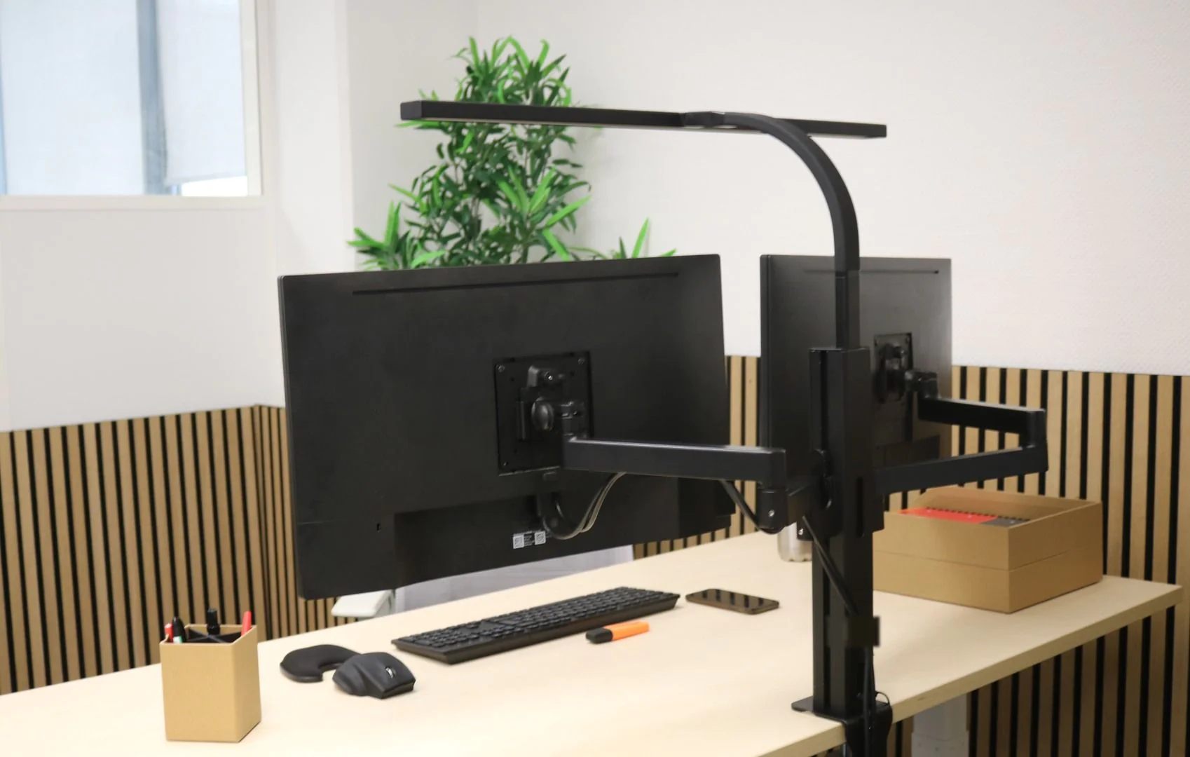 Tischleuchte mit Monitorarm doppelt Strata lumino screen von Unilux - Produktbild 12 von 16
