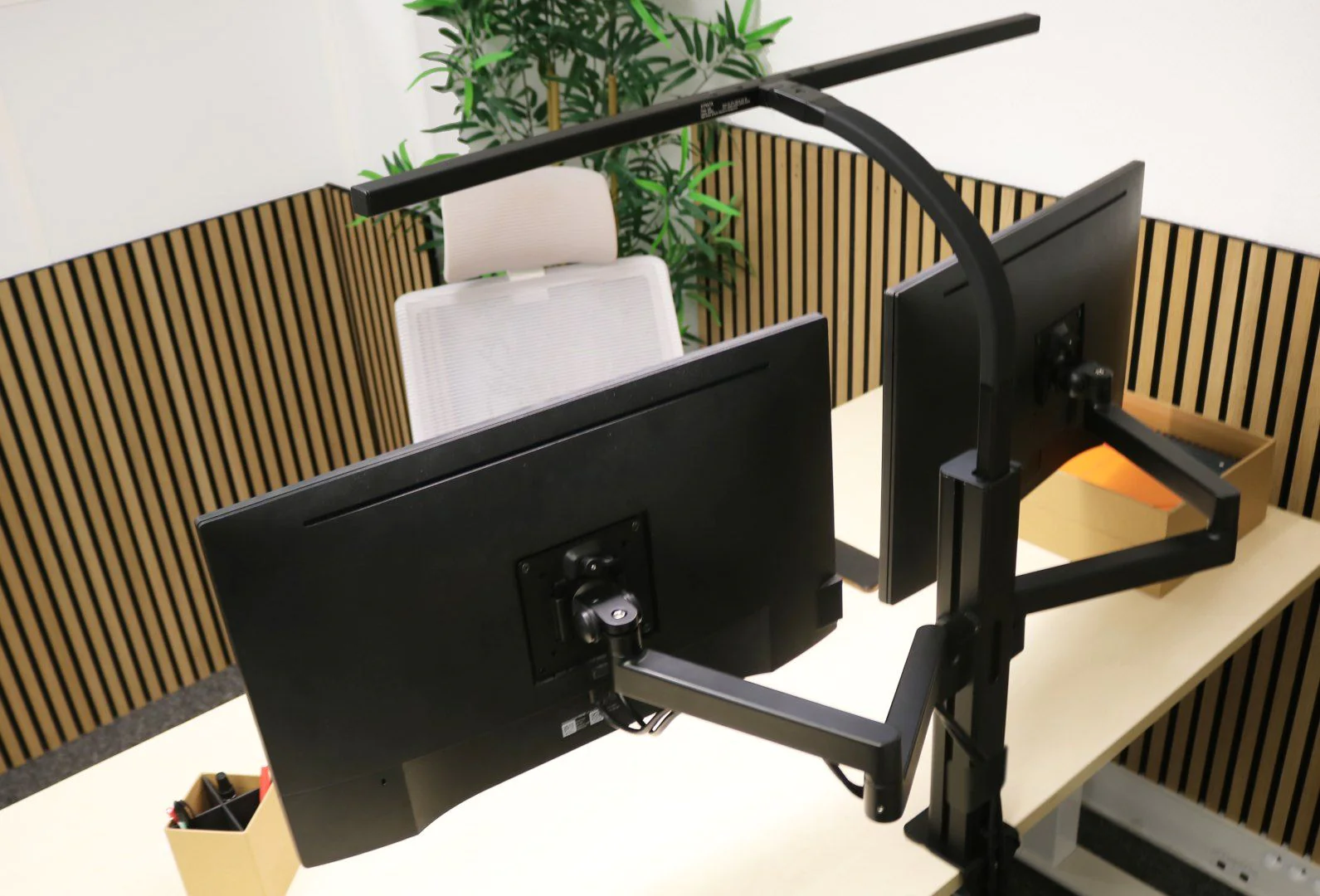 Tischleuchte mit Monitorarm doppelt Strata screen von Unilux - Produktbild 17 von 19