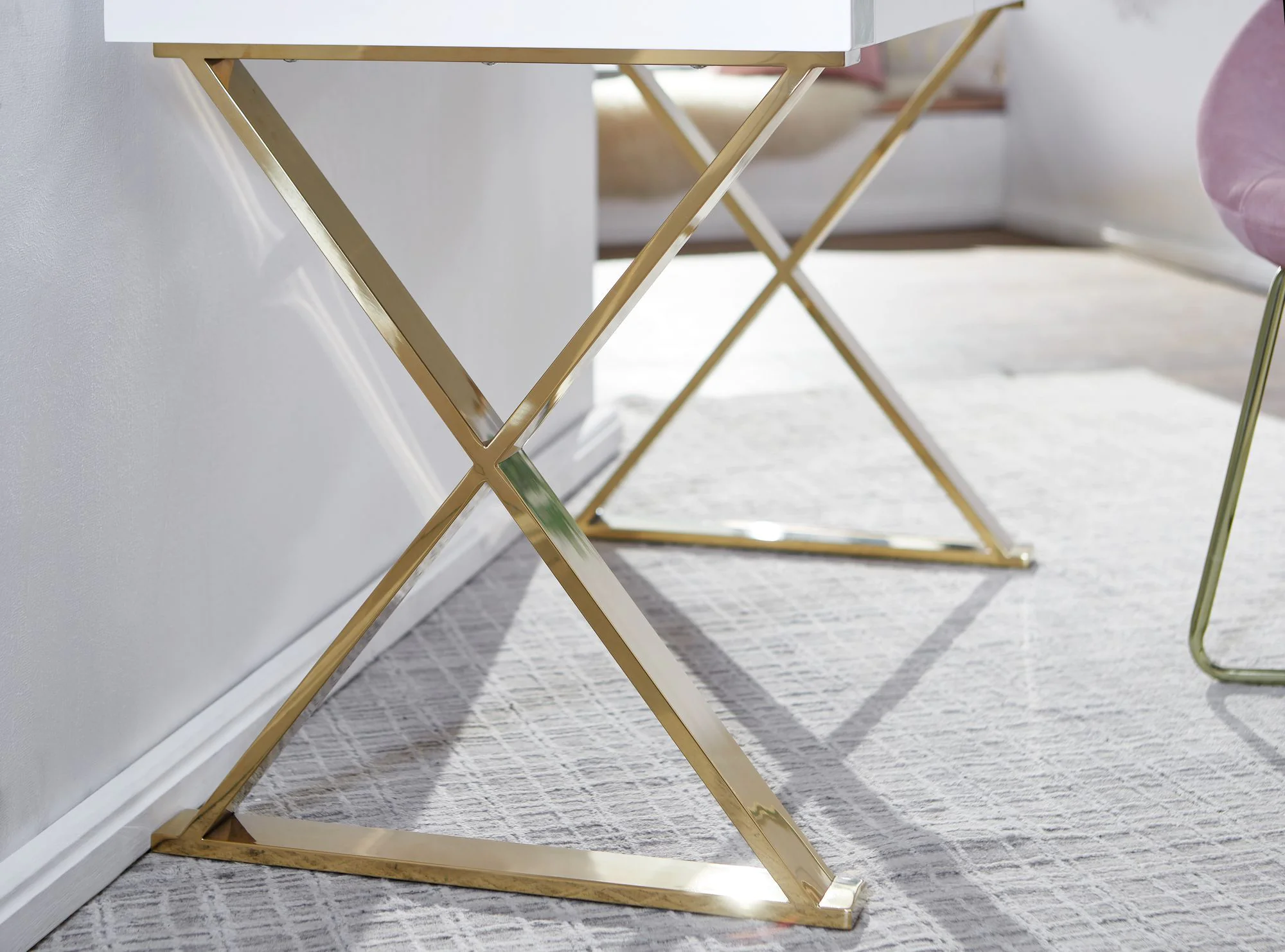 Schreibtisch mit Schubladen 118 x 76 cm - Weiß-Hochglanz/Gold von Wohnling - Produktbild 6 von 7