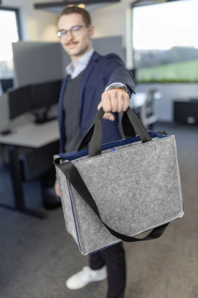 Desk Sharing Bag Bicolor M von Sigel - Produktbild 6 von 11