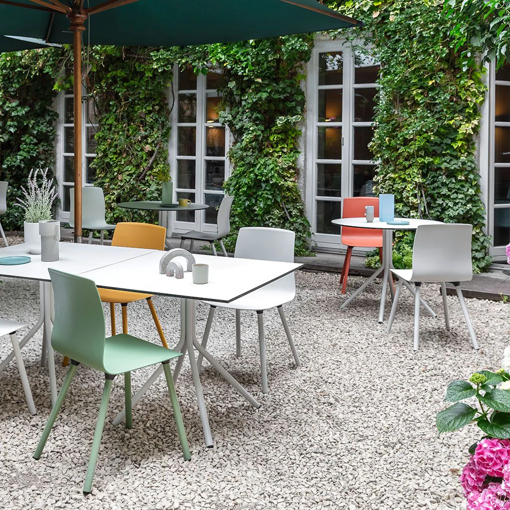 Konferenzstuhl Fiore Outdoor Kunststoffschale 4-Fuß von Dauphin - Produktbild 6 von 20