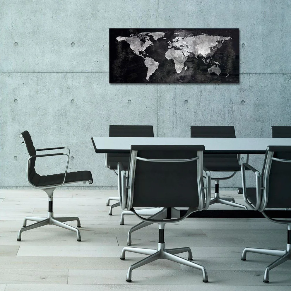 Detailansicht der Weltkarte auf dem großformatigen Glasboard