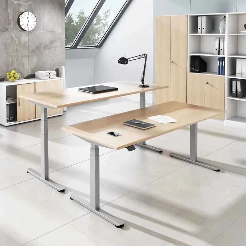 Schreibtische mit Melaminharzplatten