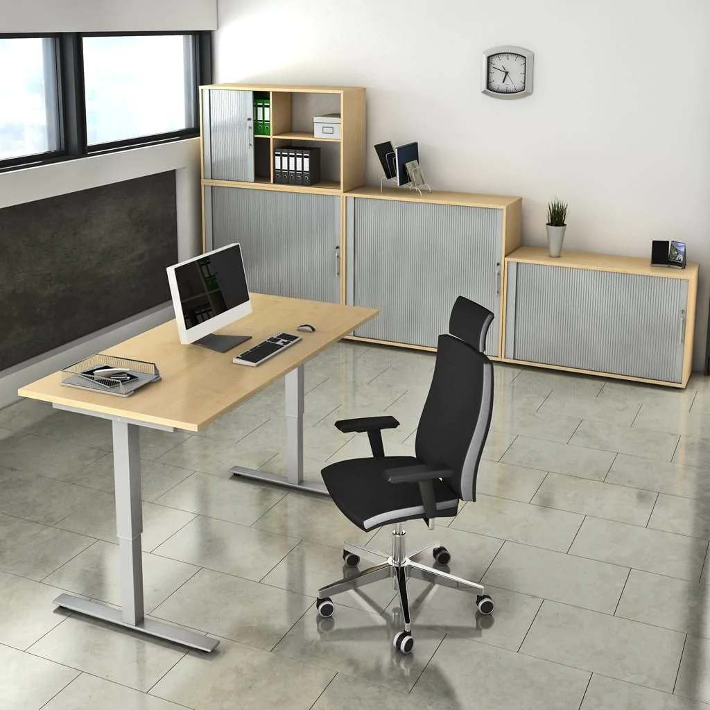 Weißer Rollladenschrank im modernen Büro