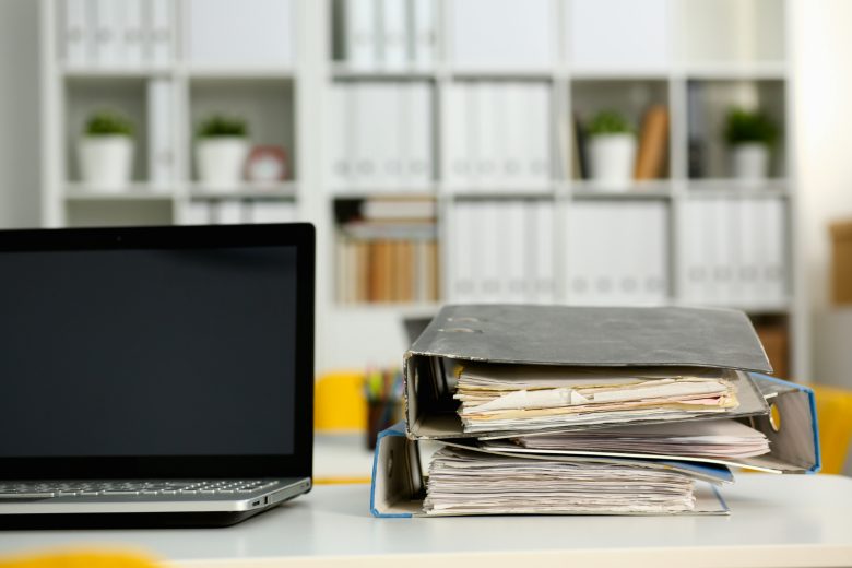 Schreibtisch organisieren – Tipps zur Ablage